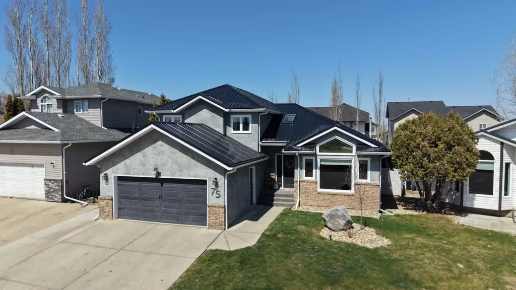 75 Parkland Close E Brooks AB T1R 0M2