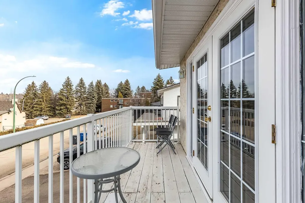 7 Valleyview Drive SW Medicine Hat AB T1A7K5