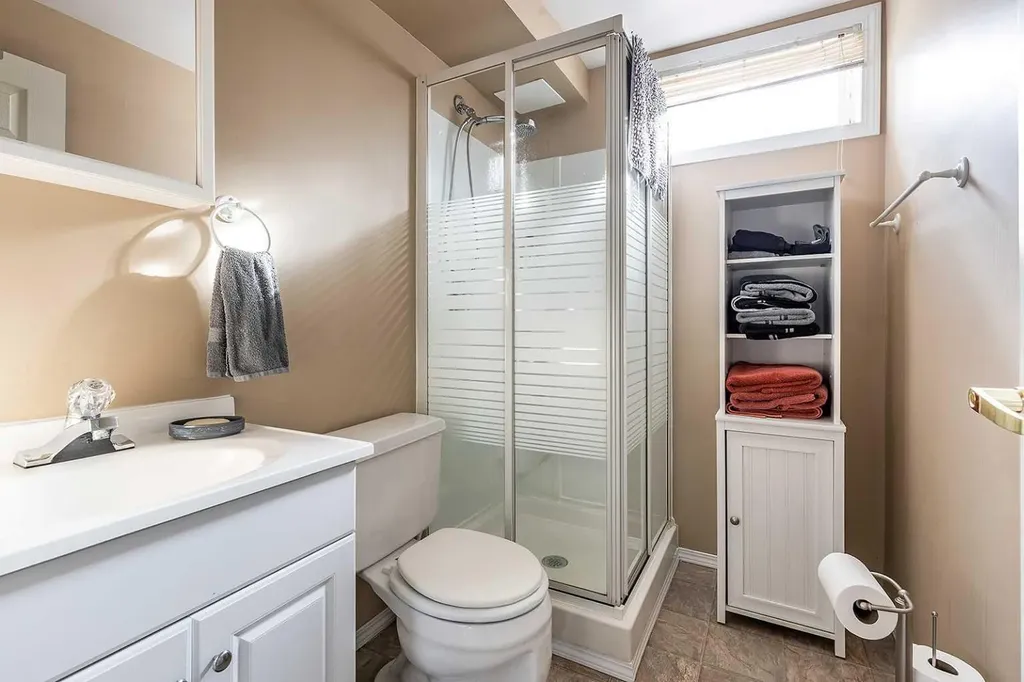 7 Valleyview Drive SW Medicine Hat AB T1A7K5