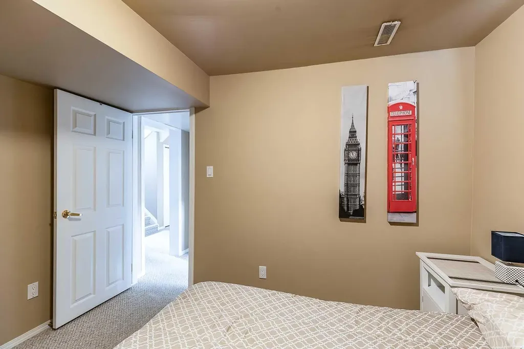 7 Valleyview Drive SW Medicine Hat AB T1A7K5