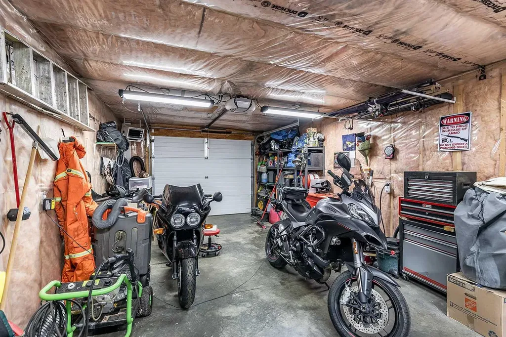 7 Valleyview Drive SW Medicine Hat AB T1A7K5