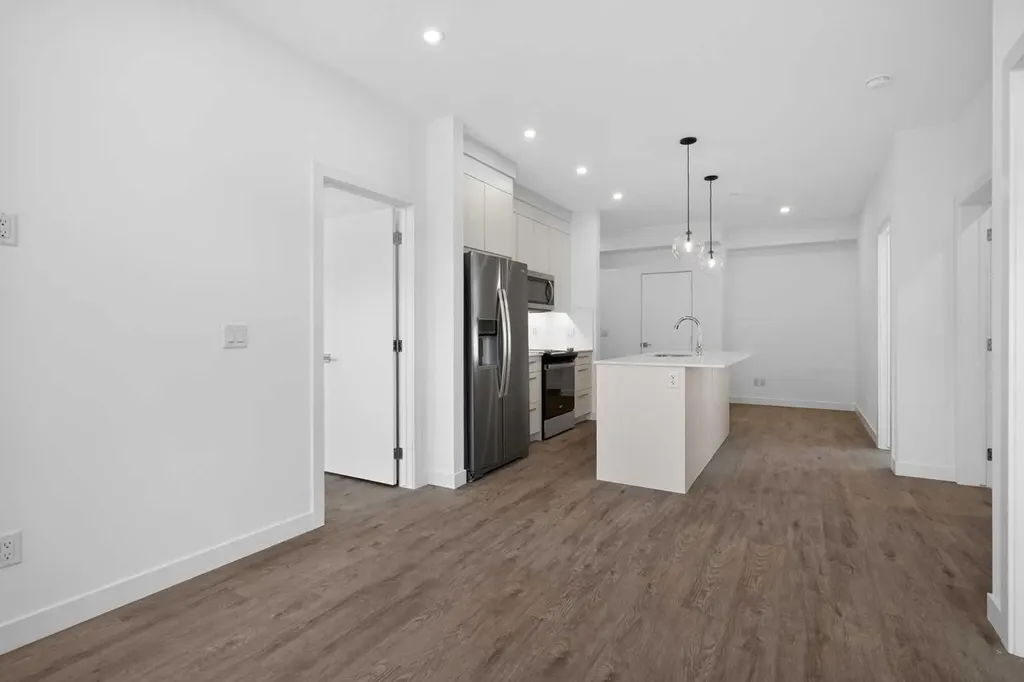 6 Merganser Drive W Chestermere AB T1X2Y2