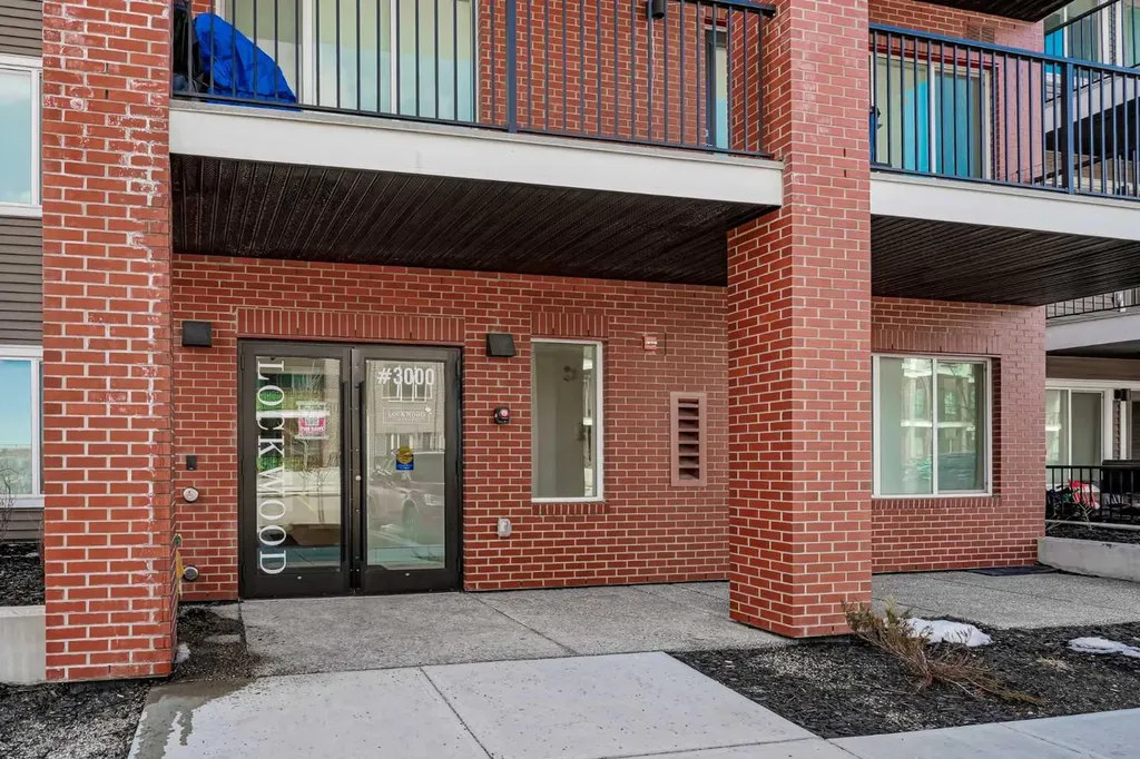 6 Merganser Drive W Chestermere AB T1X2Y2