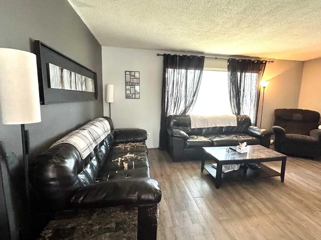 161 Ingram Park Drive E Brooks AB T1R 0J8