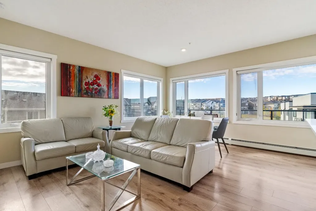 214 Sherwood Square NW Calgary AB T3R 1T6