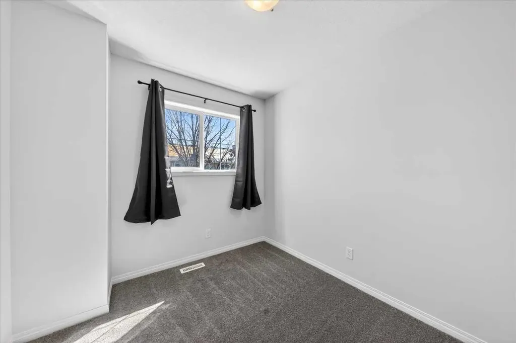 111 Tarawood Lane NE Calgary AB T3J 0G9