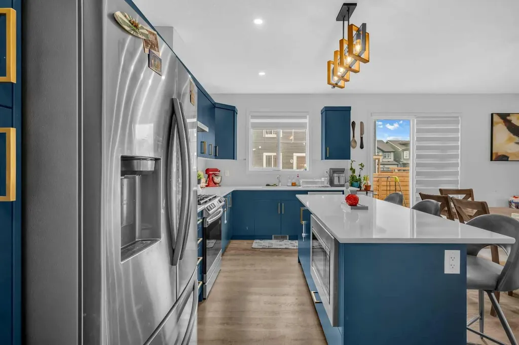 271 Carringham Road NW Calgary AB T3P1V4