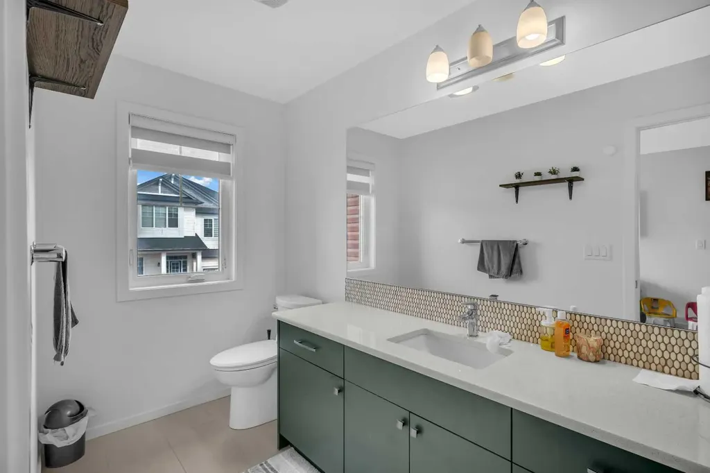 271 Carringham Road NW Calgary AB T3P1V4