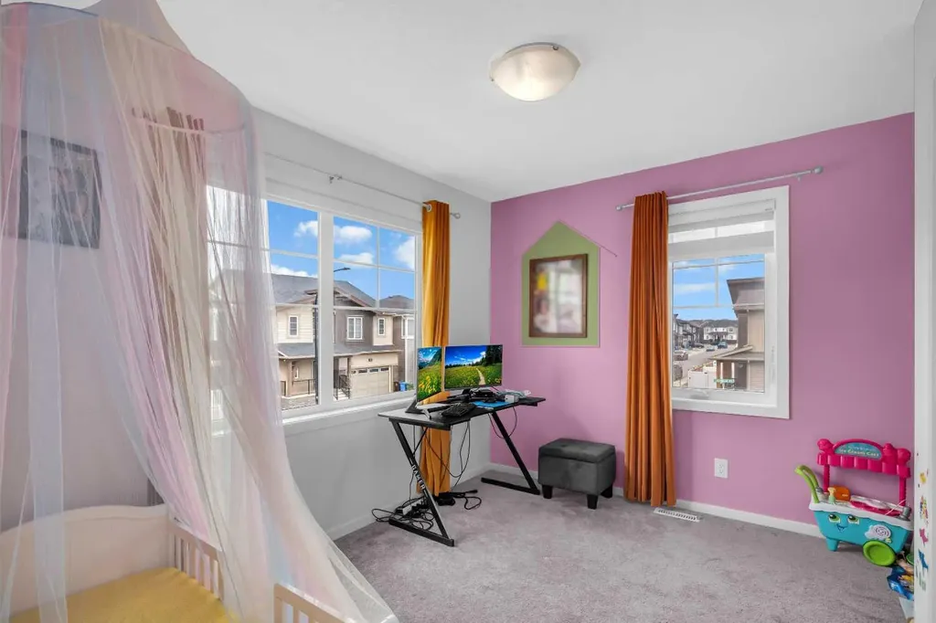271 Carringham Road NW Calgary AB T3P1V4