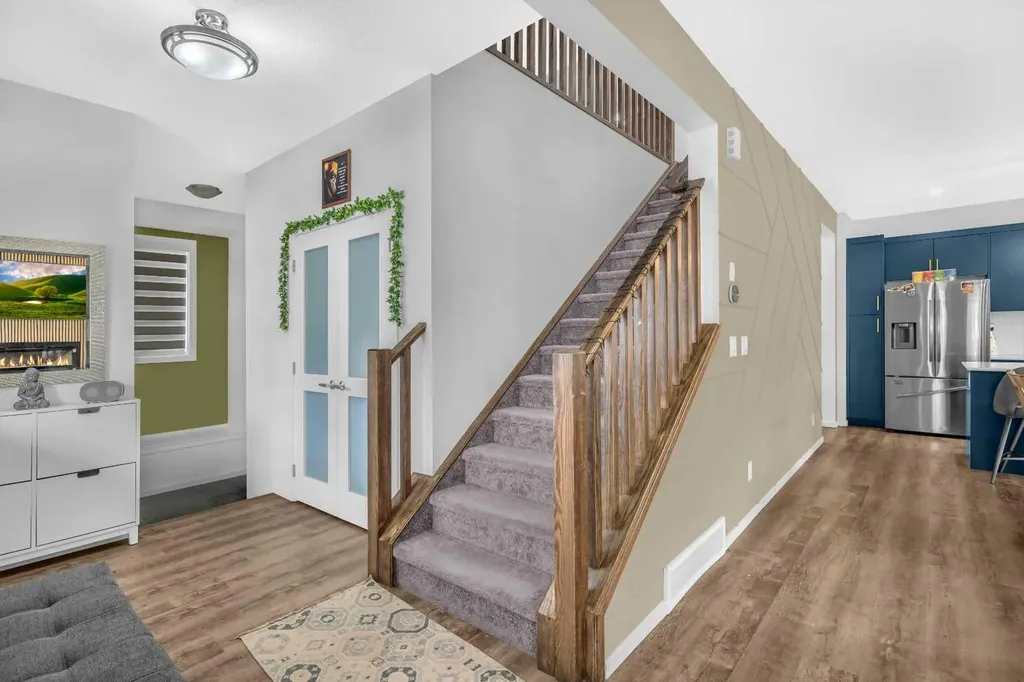 271 Carringham Road NW Calgary AB T3P1V4