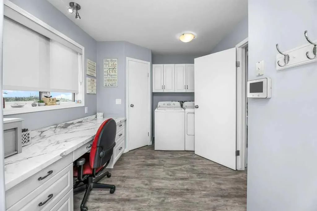 19 Lakeview Drive Rochon Sands AB T0C 3B0