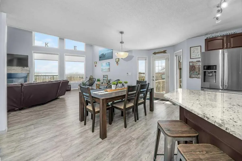 19 Lakeview Drive Rochon Sands AB T0C 3B0