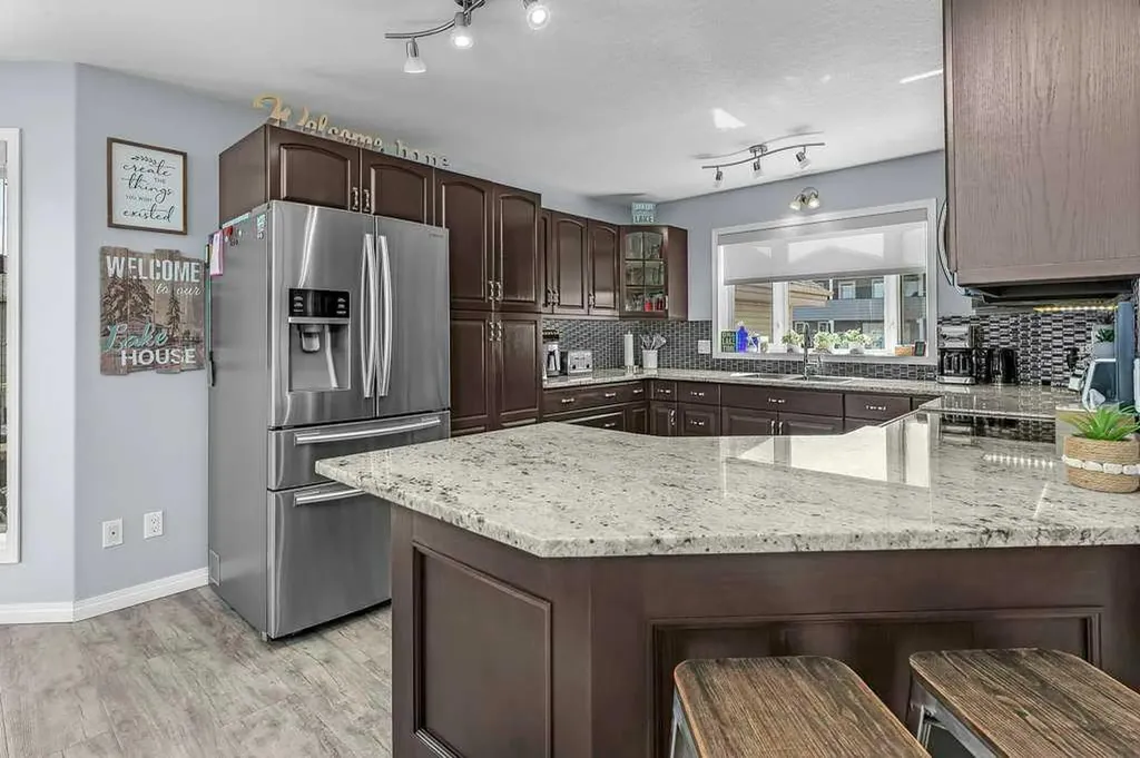 19 Lakeview Drive Rochon Sands AB T0C 3B0
