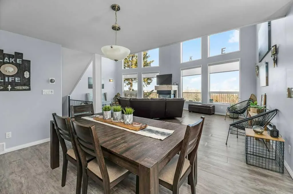 19 Lakeview Drive Rochon Sands AB T0C 3B0