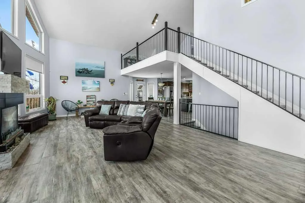 19 Lakeview Drive Rochon Sands AB T0C 3B0