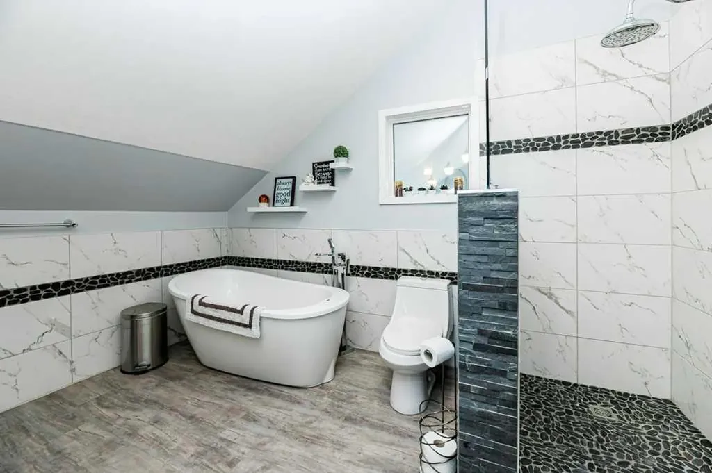 19 Lakeview Drive Rochon Sands AB T0C 3B0