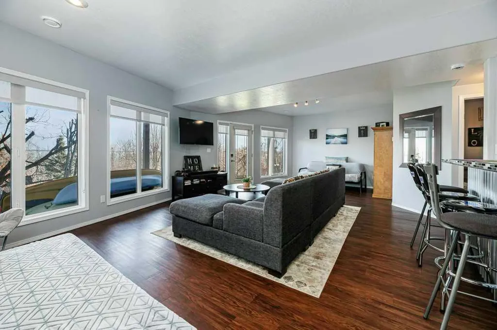 19 Lakeview Drive Rochon Sands AB T0C 3B0