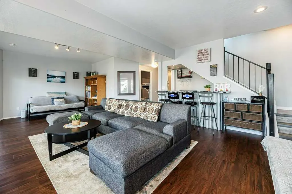 19 Lakeview Drive Rochon Sands AB T0C 3B0