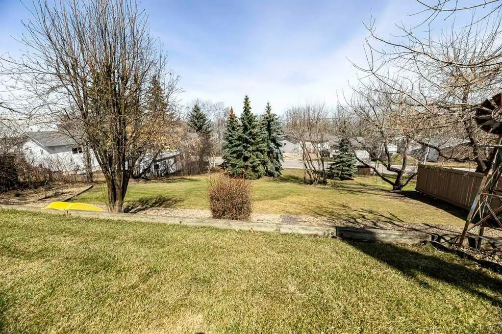 19 Lakeview Drive Rochon Sands AB T0C 3B0