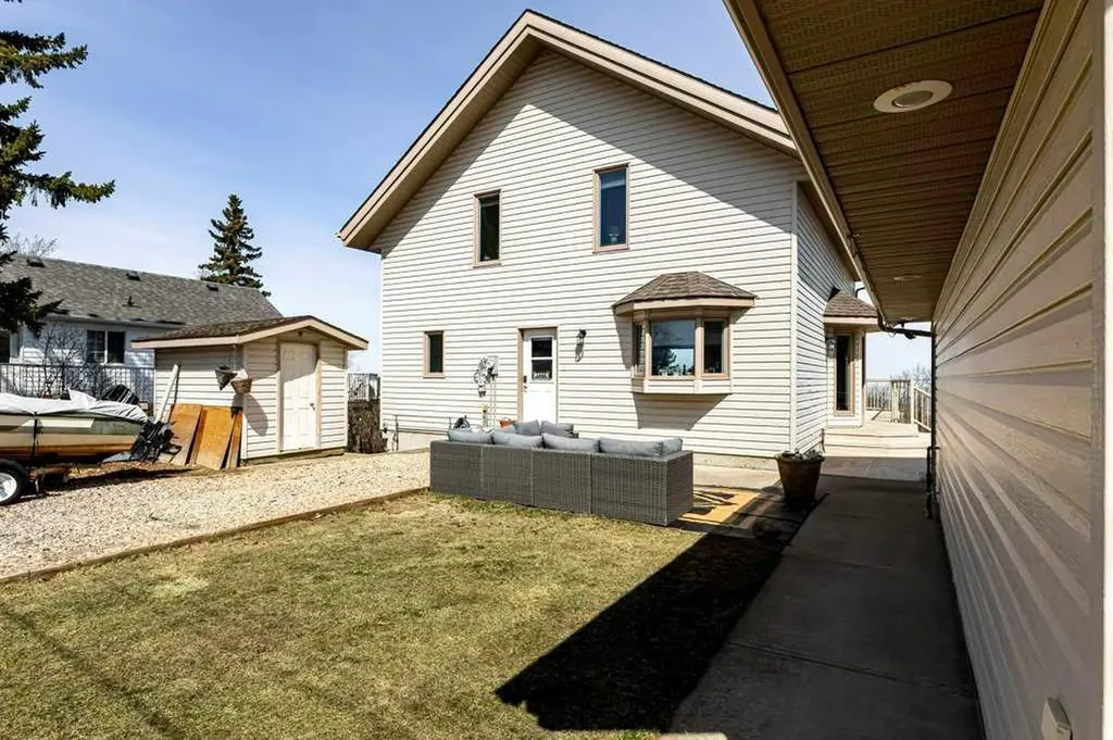 19 Lakeview Drive Rochon Sands AB T0C 3B0