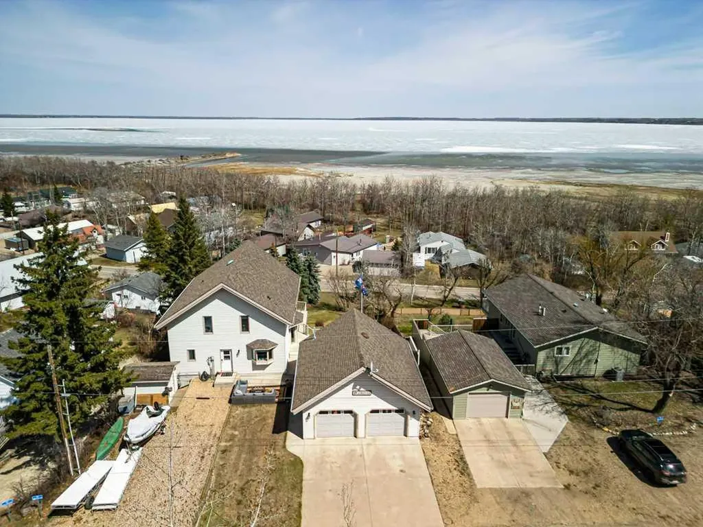19 Lakeview Drive Rochon Sands AB T0C 3B0