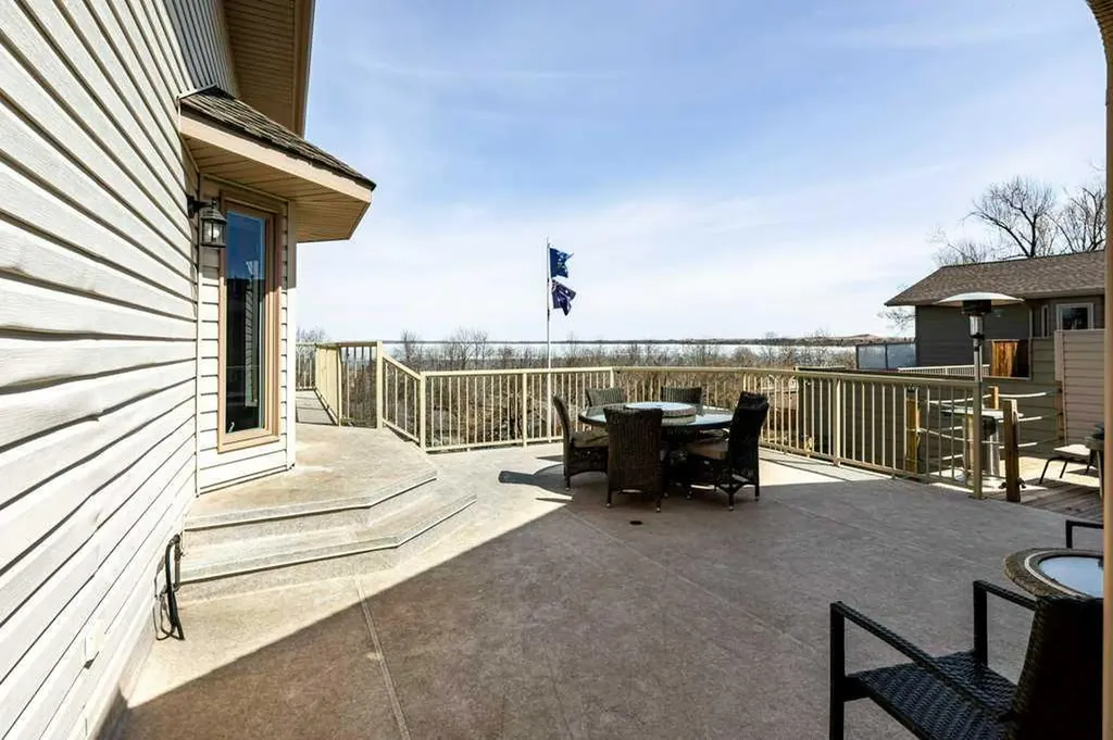 19 Lakeview Drive Rochon Sands AB T0C 3B0