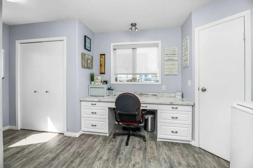 19 Lakeview Drive Rochon Sands AB T0C 3B0
