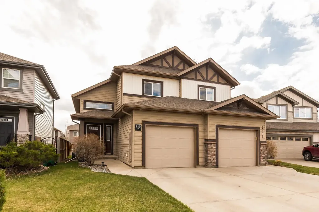 719 Silkstone Close W Lethbridge AB T1J 4B9
