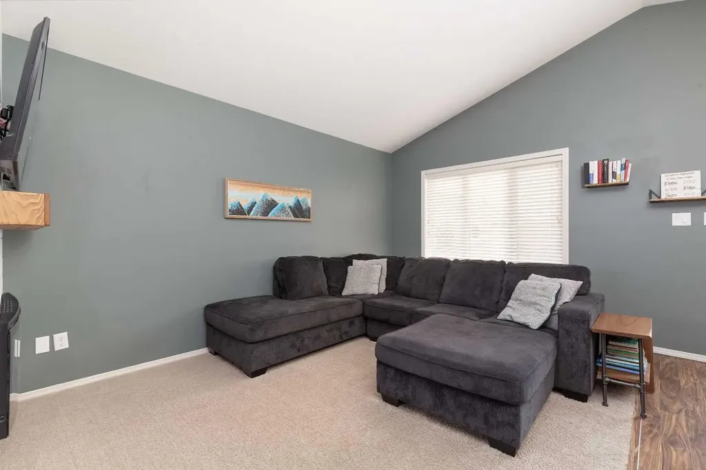 719 Silkstone Close W Lethbridge AB T1J 4B9