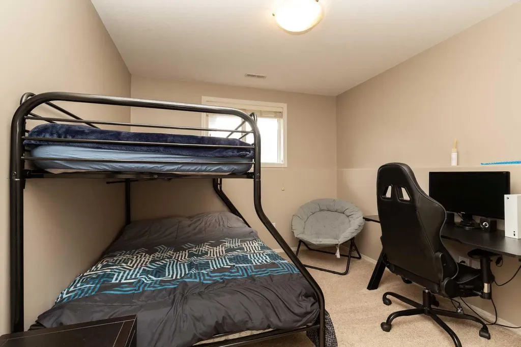 719 Silkstone Close W Lethbridge AB T1J 4B9