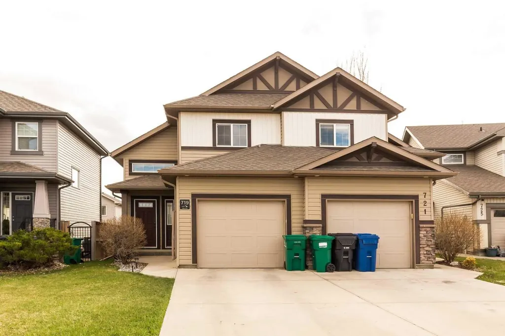 719 Silkstone Close W Lethbridge AB T1J 4B9