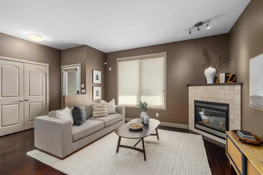 409 19 Avenue NE Calgary AB T2E 1P4