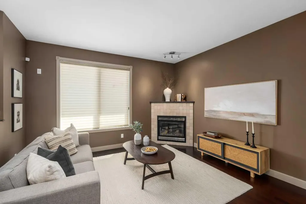 409 19 Avenue NE Calgary AB T2E 1P4