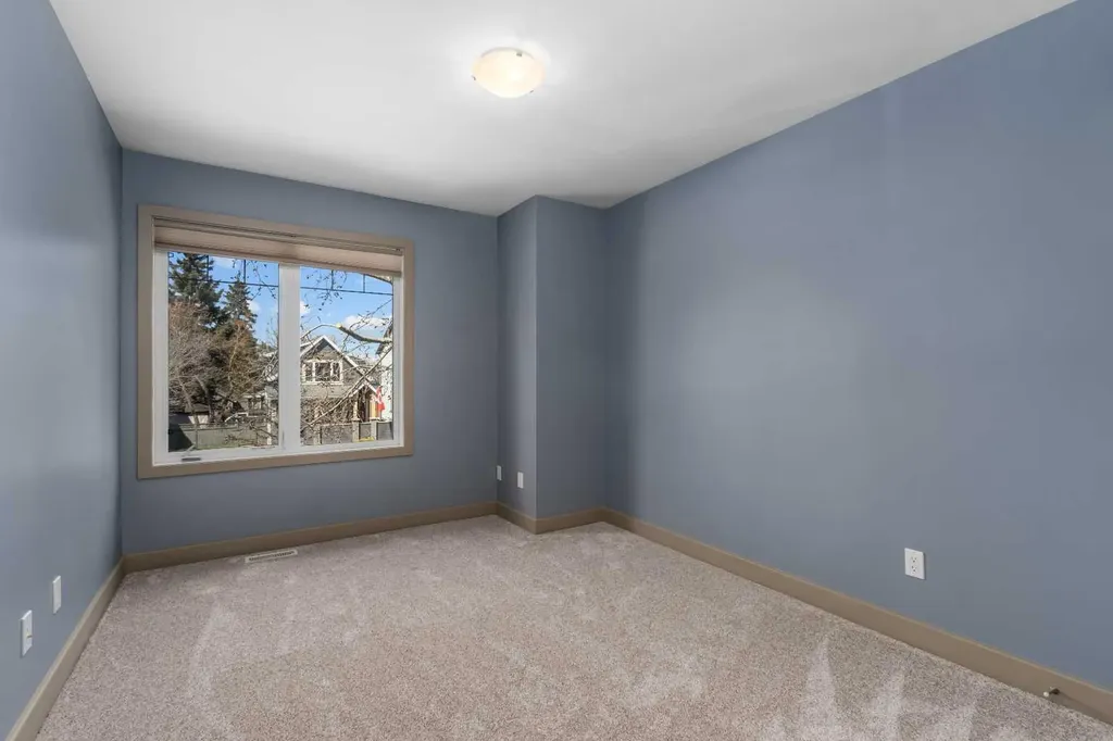 409 19 Avenue NE Calgary AB T2E 1P4