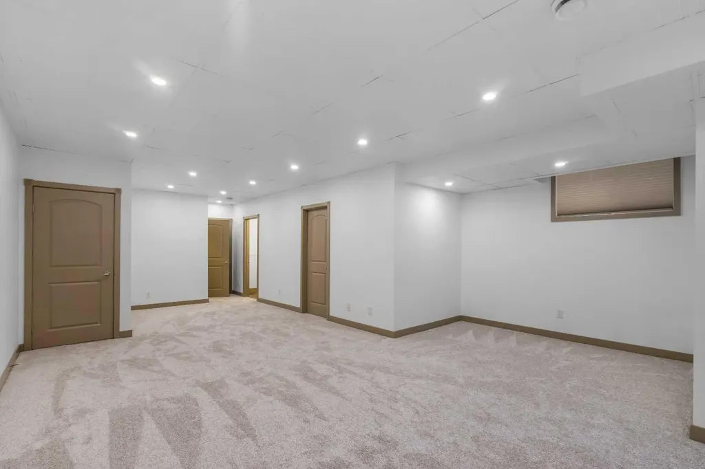 409 19 Avenue NE Calgary AB T2E 1P4