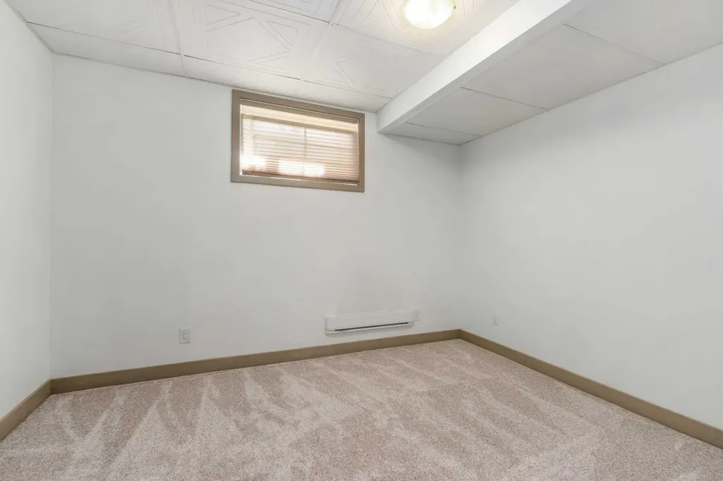 409 19 Avenue NE Calgary AB T2E 1P4