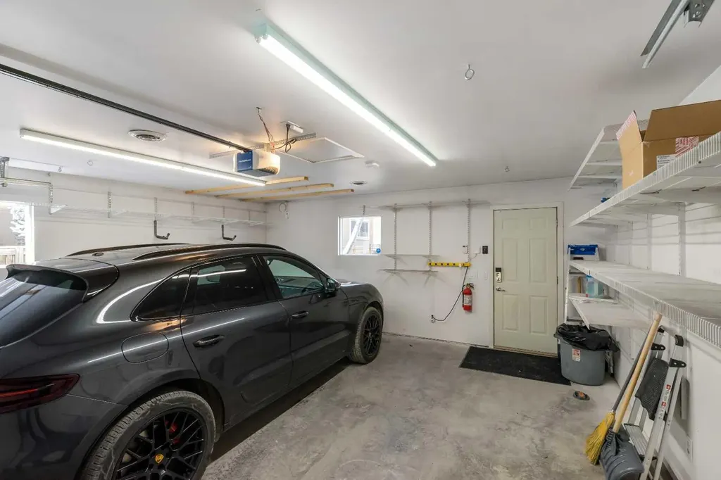 409 19 Avenue NE Calgary AB T2E 1P4