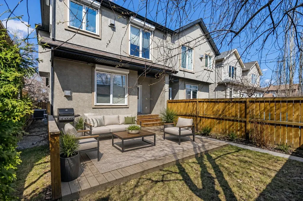 409 19 Avenue NE Calgary AB T2E 1P4