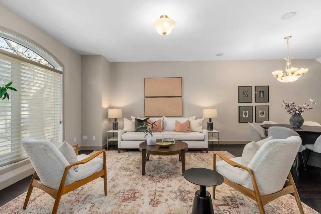 409 19 Avenue NE Calgary AB T2E 1P4