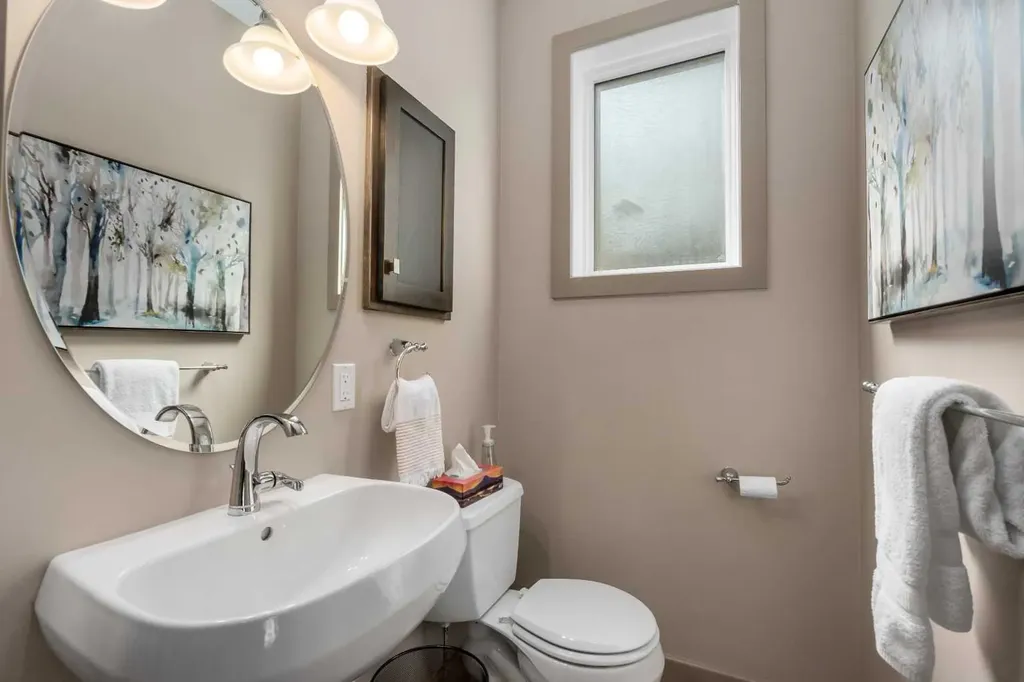 409 19 Avenue NE Calgary AB T2E 1P4