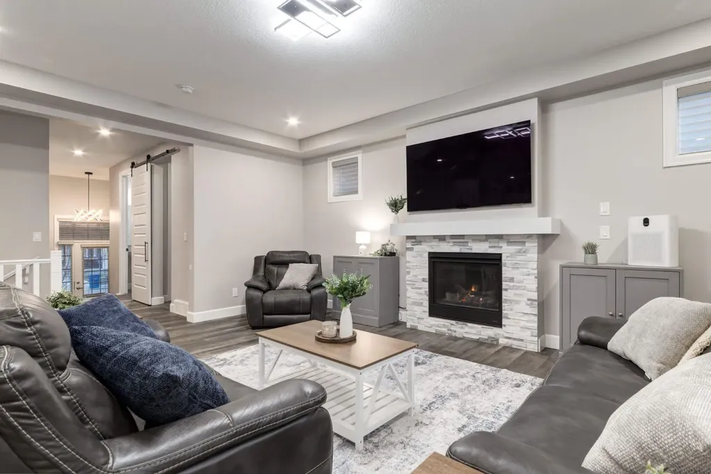 166 Osborne Common SW Airdrie AB T4B5G7