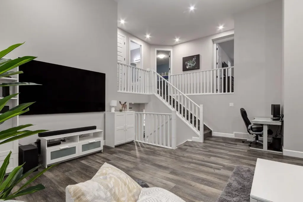 166 Osborne Common SW Airdrie AB T4B5G7