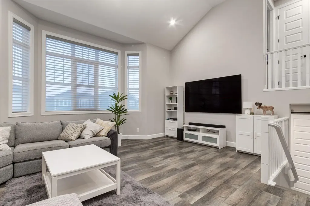 166 Osborne Common SW Airdrie AB T4B5G7
