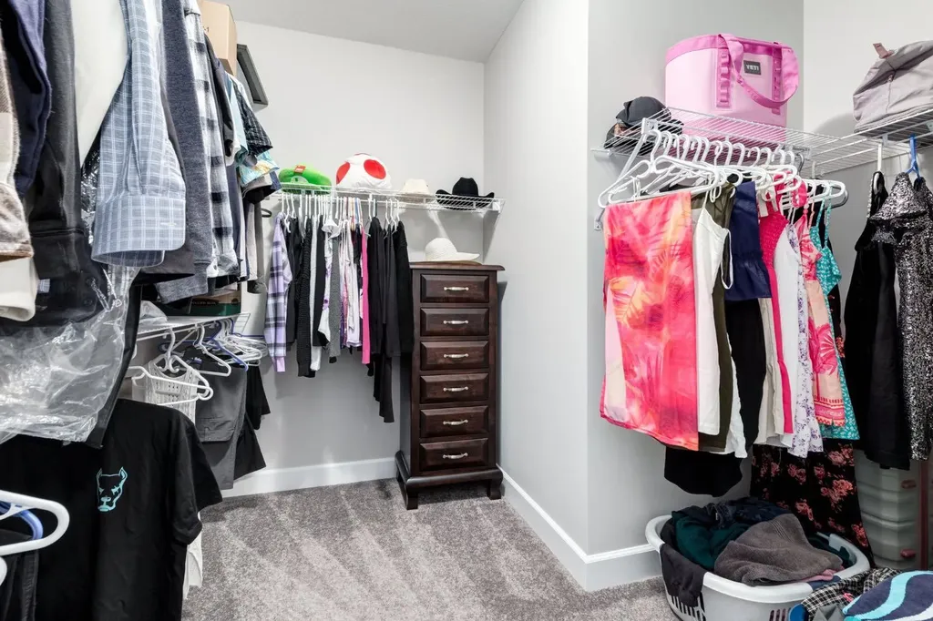 166 Osborne Common SW Airdrie AB T4B5G7