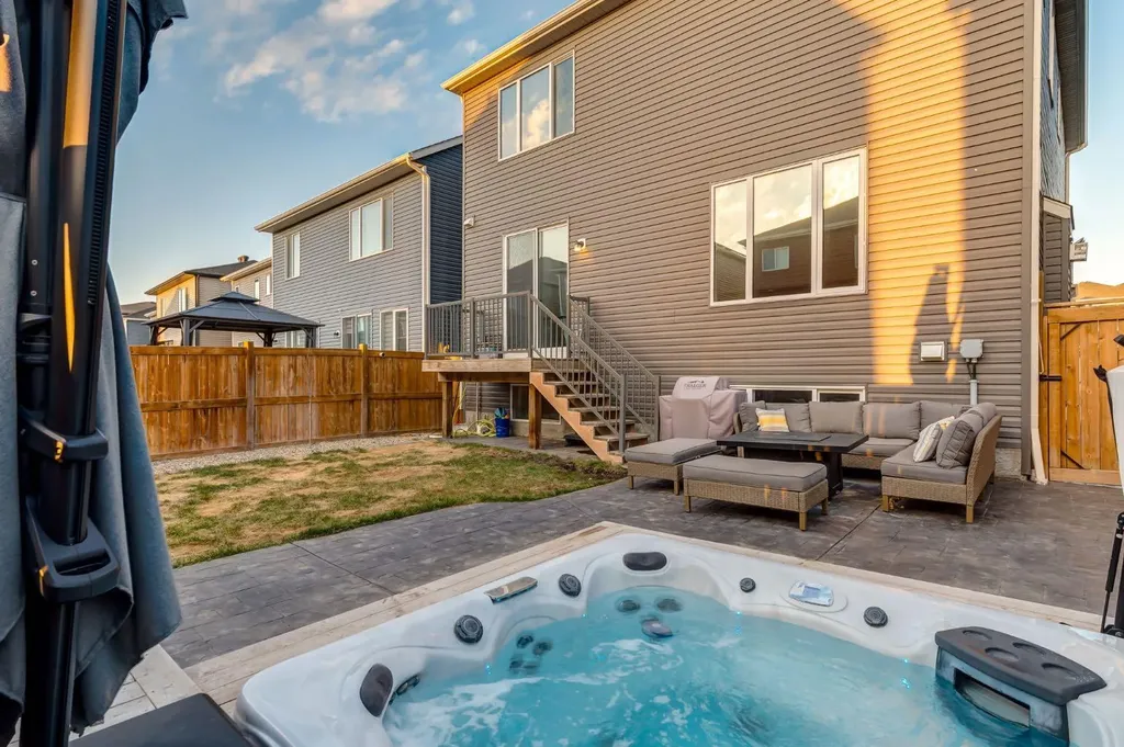 166 Osborne Common SW Airdrie AB T4B5G7