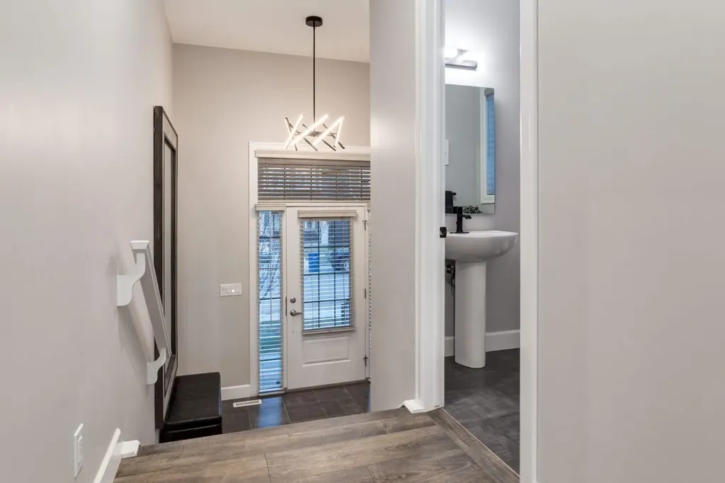 166 Osborne Common SW Airdrie AB T4B5G7