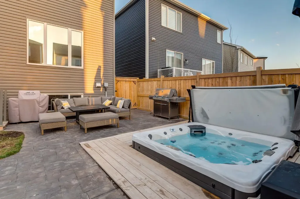 166 Osborne Common SW Airdrie AB T4B5G7