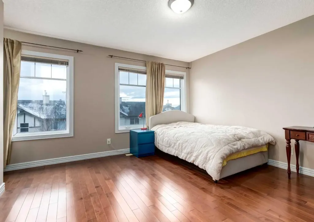 12 Royal Oak Lane NW Calgary AB T3G 6B5