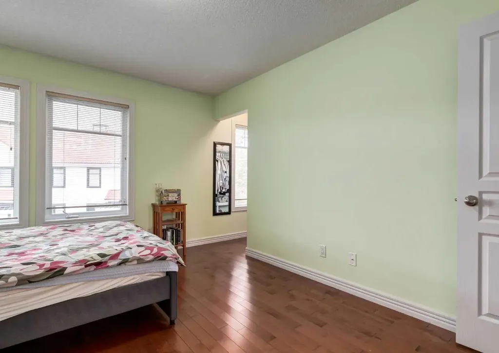 12 Royal Oak Lane NW Calgary AB T3G 6B5