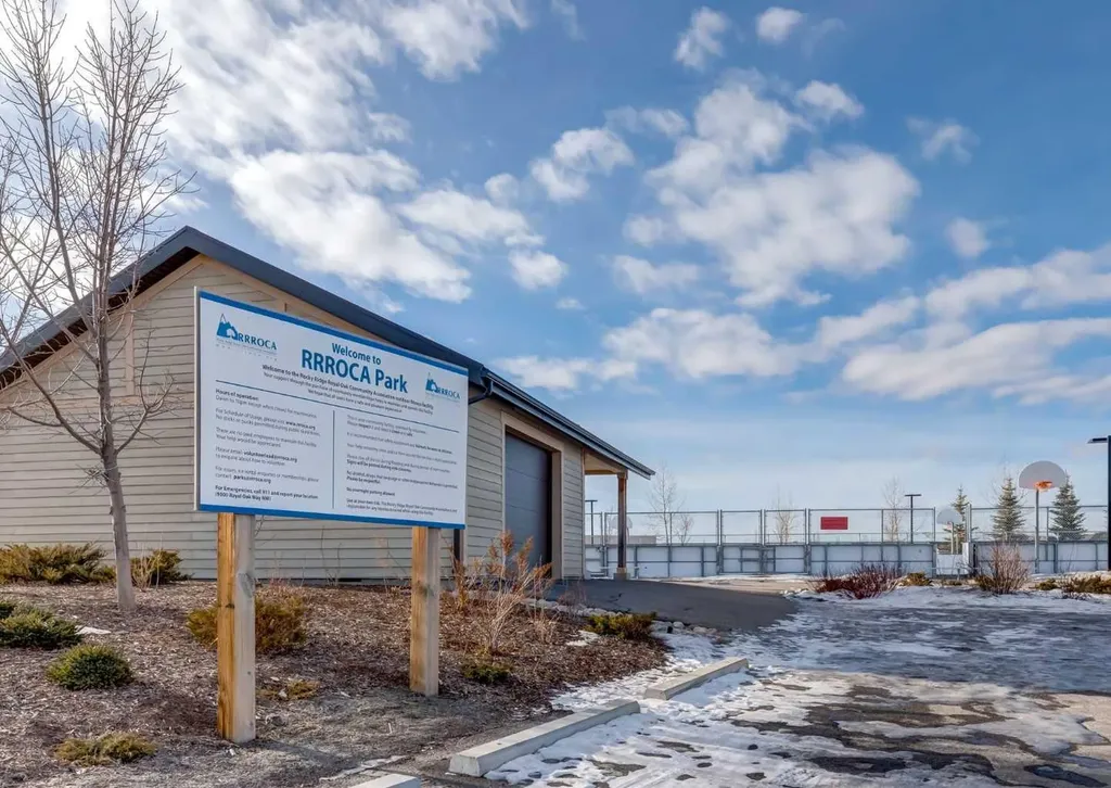12 Royal Oak Lane NW Calgary AB T3G 6B5